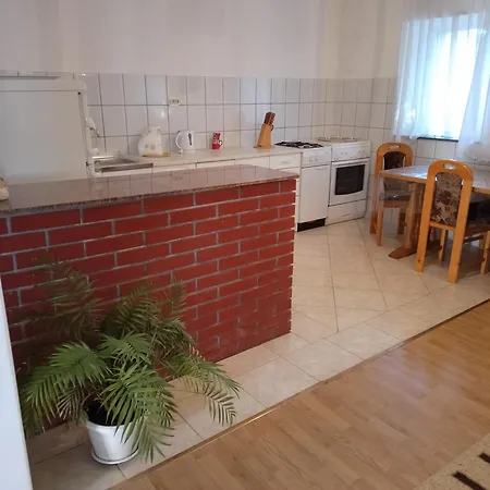 Barun Apartman Lusnic Exteriér fotografie